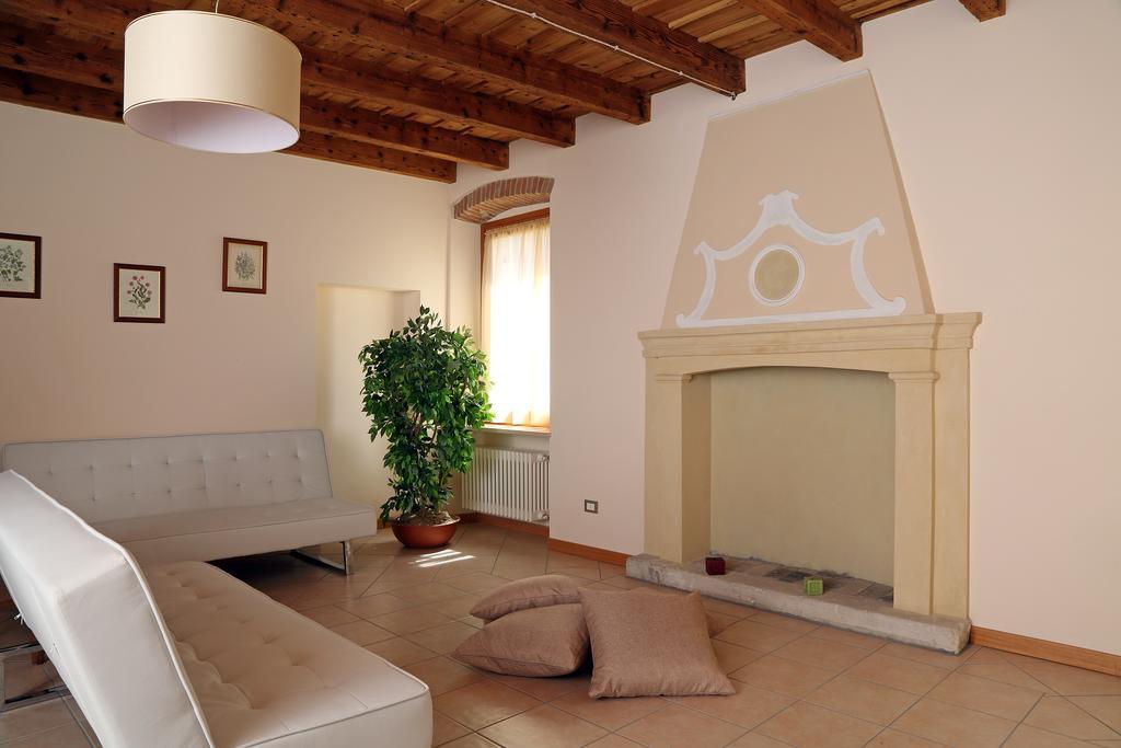 Residence Borgo Mondragon Lazise Exterior photo